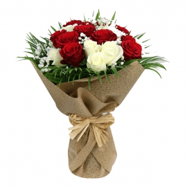  Antalya Florist Red-White 15 Roses-FLA20